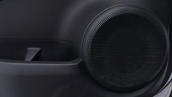 NISSAN KICKS-Speakers