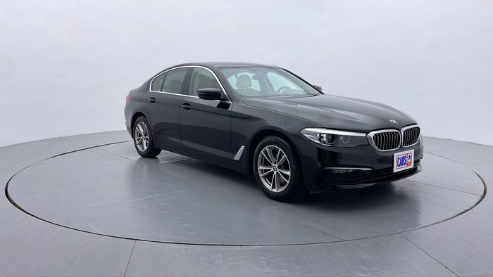 2020 BMW 520I-Right Front Diagonal (45- Degree) View