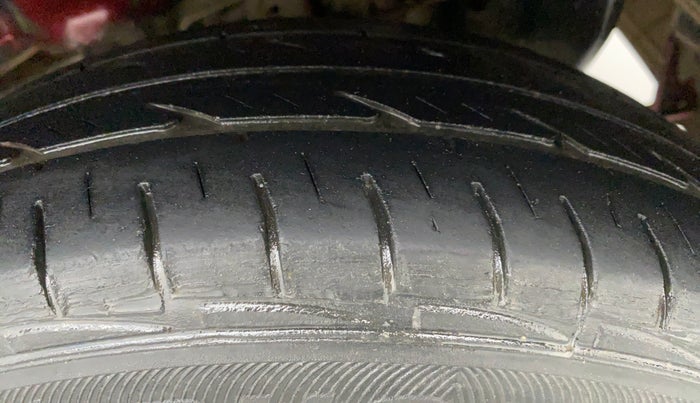 2015 Hyundai Eon ERA +, Petrol, Manual, 52,315 km, Left Rear Tyre Tread