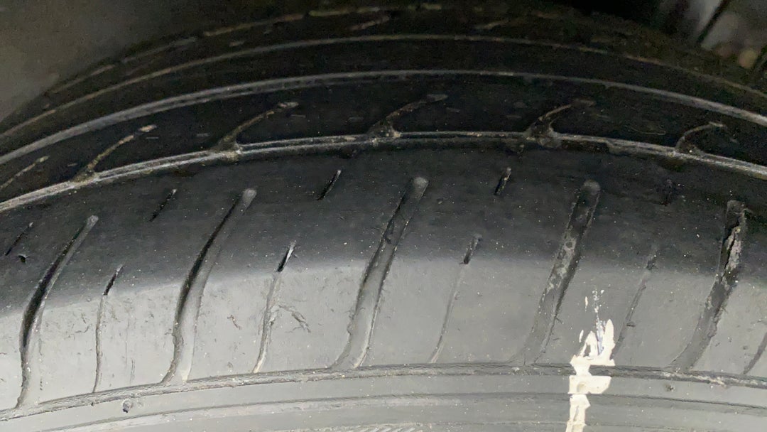 Left Rear Tyre Tread