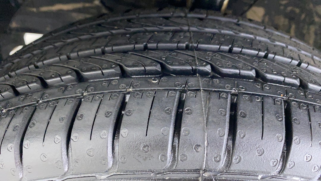 Left Front Tyre Tread