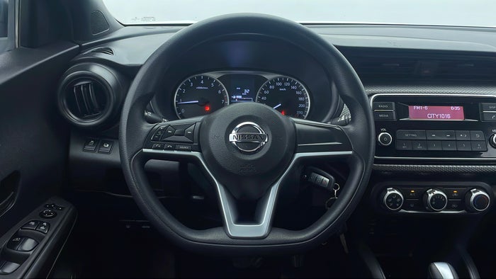 NISSAN KICKS-Steering Wheel Close-up