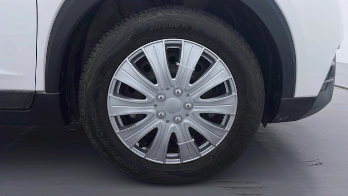 NISSAN KICKS-Right Front Tyre