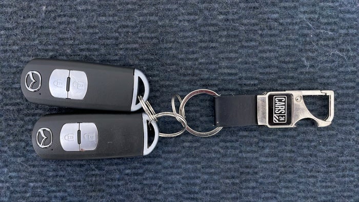 MAZDA CX 5-Key Close-up