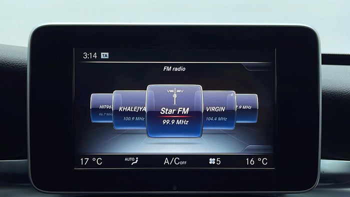 MERCEDES BENZ C 200-Infotainment System