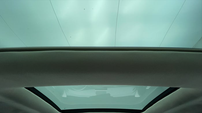 MERCEDES BENZ C 200-Interior Sunroof/Moonroof