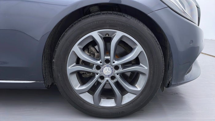 MERCEDES BENZ C 200-Right Front Tyre