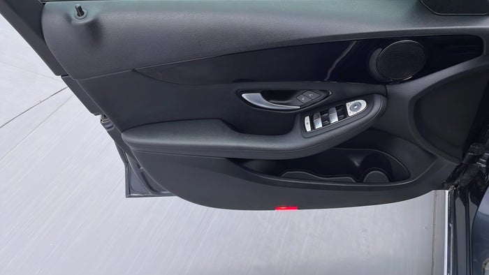 MERCEDES BENZ C 200-Driver Side Door Panels Controls
