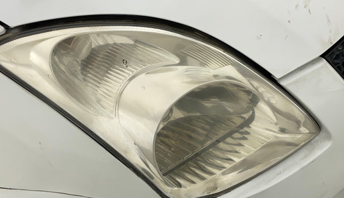 2010 Maruti Swift LXI D, Petrol, Manual, 32,035 km, Right headlight - Faded