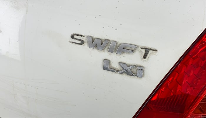 2010 Maruti Swift LXI D, Petrol, Manual, 32,035 km, Rear monogram/logo - Missing