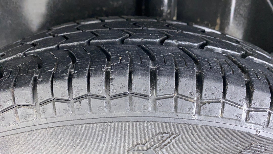Left Rear Tyre Tread