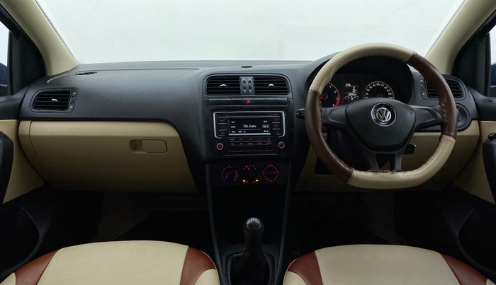 2016 Volkswagen Ameo COMFORTLINE 1.2, Petrol, Manual, 38,466 km, Dashboard