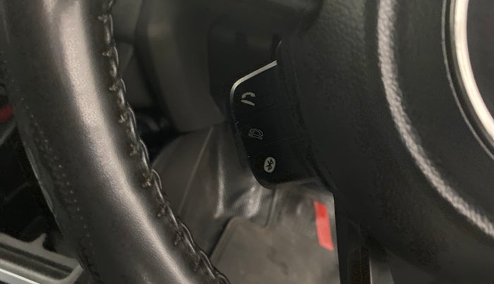 2019 Maruti Swift VDI, Diesel, Manual, 46,592 km, Steering wheel - Phone control not functional