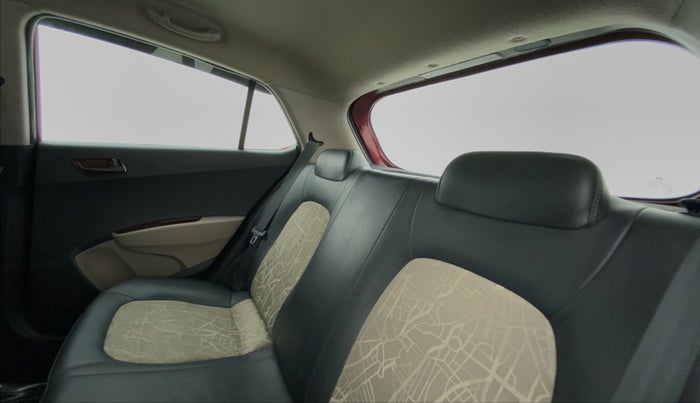 2015 Hyundai Grand i10 MAGNA 1.2 KAPPA VTVT, Petrol, Manual, 63,857 km, Right Side Rear Door Cabin