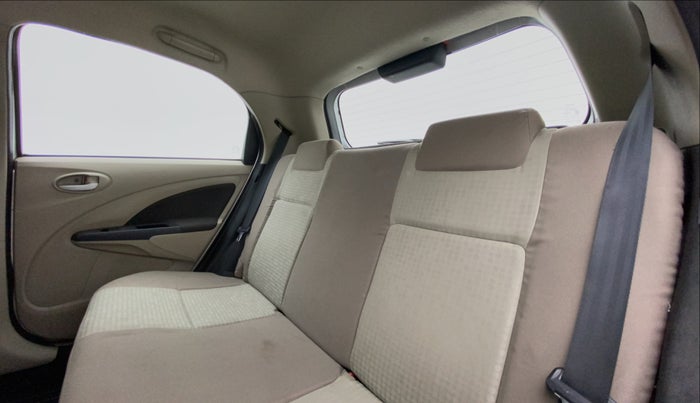 2013 Toyota Etios Liva V, Petrol, Manual, 46,214 km, Right Side Rear Door Cabin