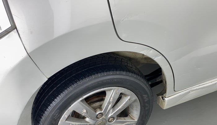 2013 Maruti Wagon R Stingray VXI, Petrol, Manual, 68,674 km, Right quarter panel - Slightly dented