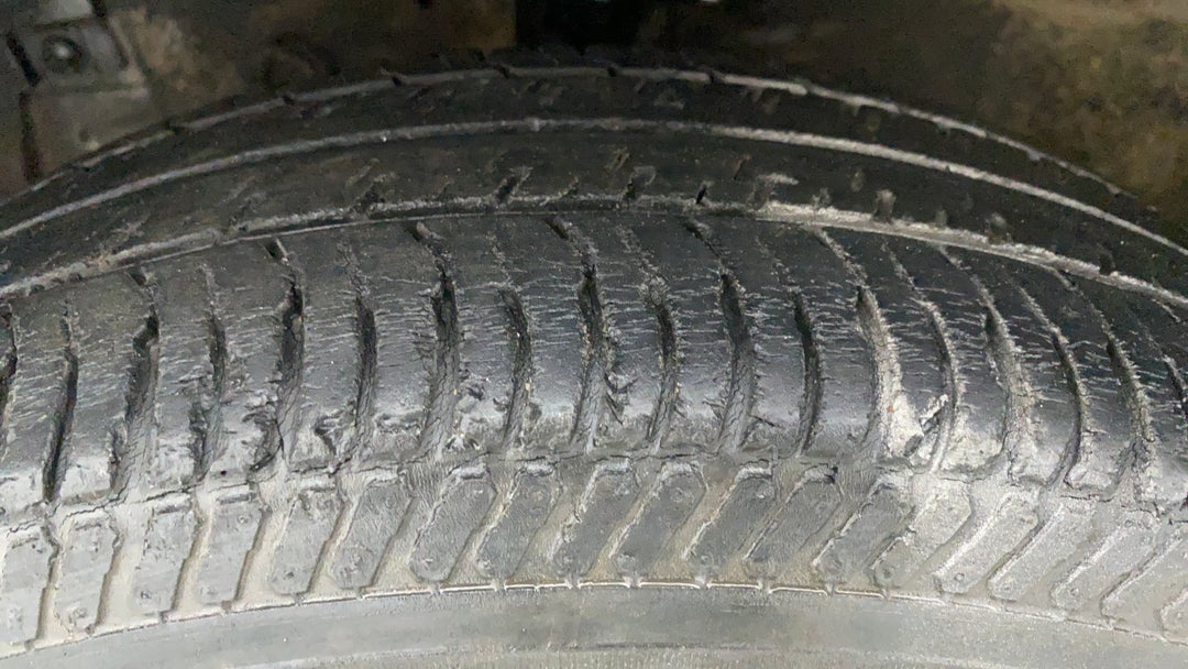 Left Front Tyre Tread