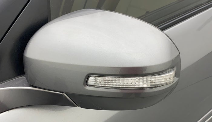 2014 Maruti Swift VXI, Petrol, Manual, 58,625 km, Left rear-view mirror - Indicator light not working
