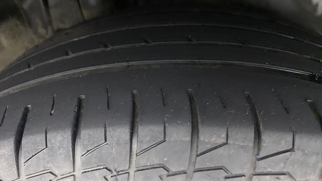 Right Rear Tyre Tread