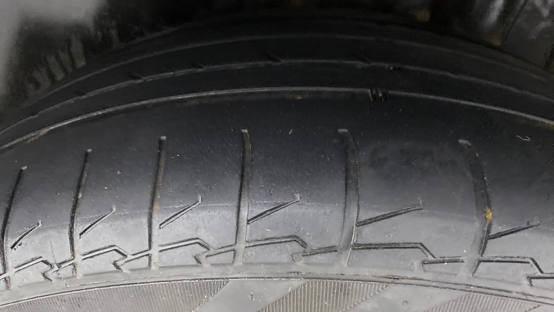 Left Rear Tyre Tread