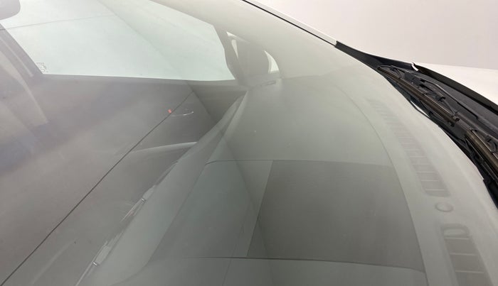 2020 Maruti S Cross ALPHA AT1.5, Petrol, Automatic, 43,458 km, Front windshield - Minor spot on windshield