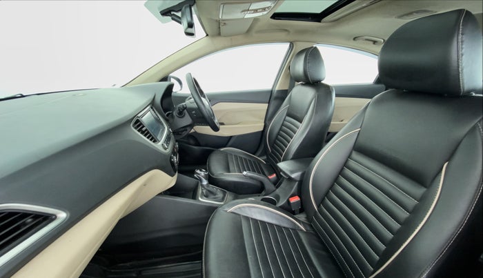 2019 Hyundai Verna 1.6 SX+ VTVT AT, CNG, Automatic, 59,449 km, Right Side Front Door Cabin
