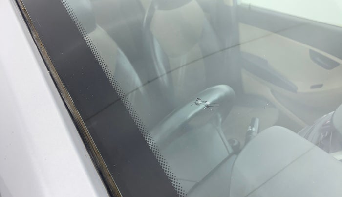 2015 Hyundai Eon MAGNA +, Petrol, Manual, 83,495 km, Front windshield - Minor spot on windshield