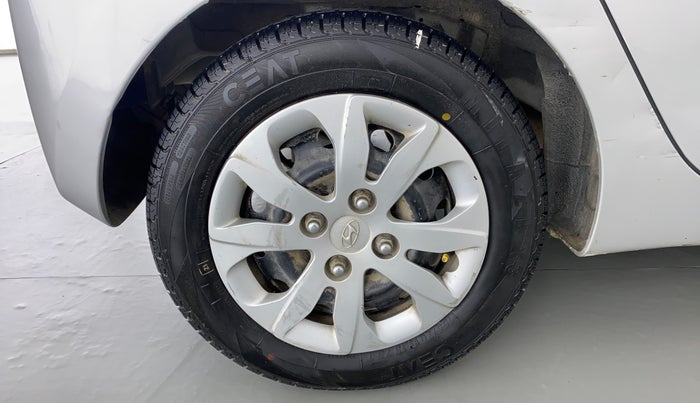 2015 Hyundai Eon MAGNA +, Petrol, Manual, 83,495 km, Right Rear Wheel