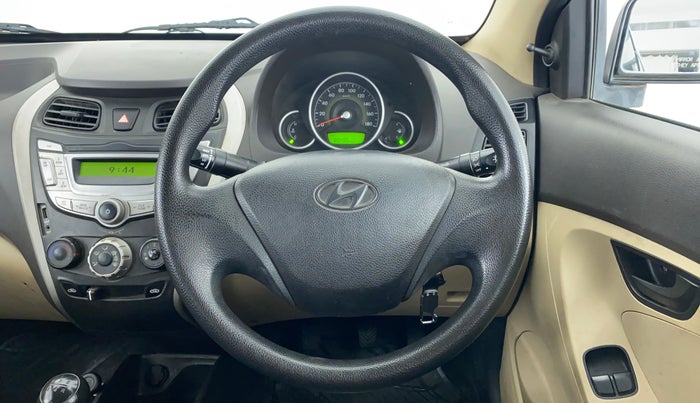 2015 Hyundai Eon MAGNA +, Petrol, Manual, 83,495 km, Steering Wheel Close Up
