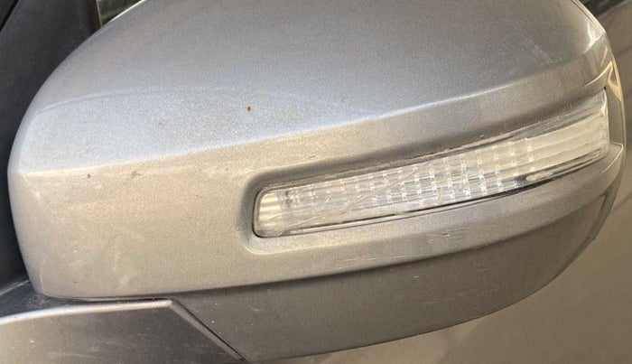 2014 Maruti Swift VXI, Petrol, Manual, 47,616 km, Left rear-view mirror - Indicator light has minor damage