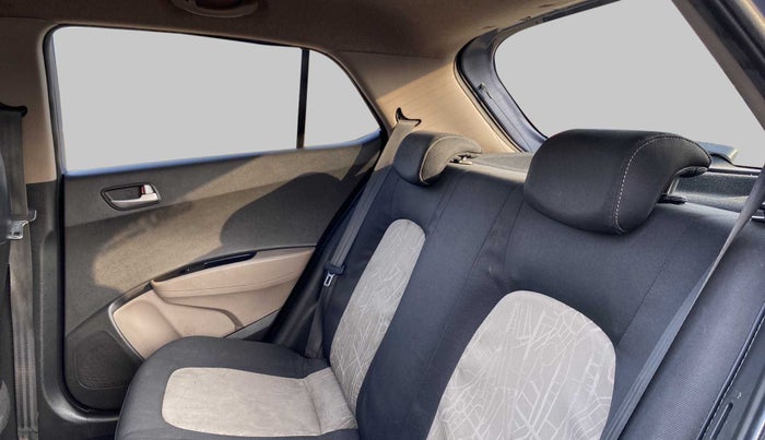 2015 Hyundai Grand i10 ASTA 1.2 VTVT, Petrol, Manual, 60,607 km, Right Side Rear Door Cabin