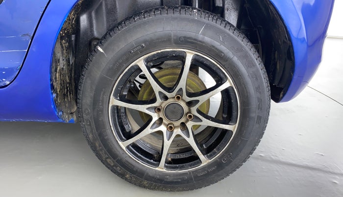 2013 Maruti Swift VXI D, Petrol, Manual, 59,346 km, Left Rear Wheel