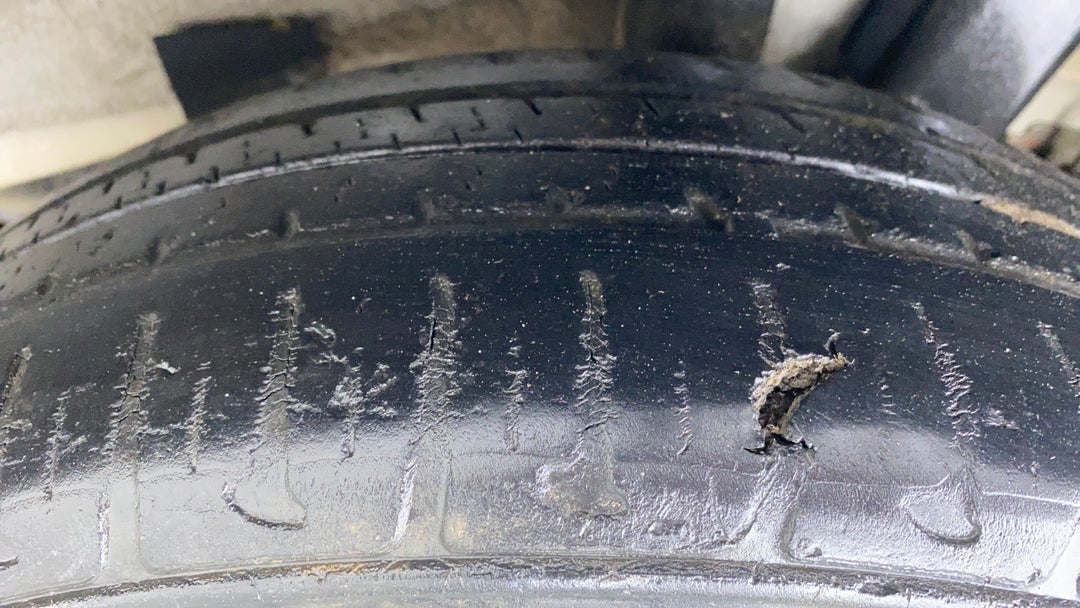 Left Rear Tyre Tread