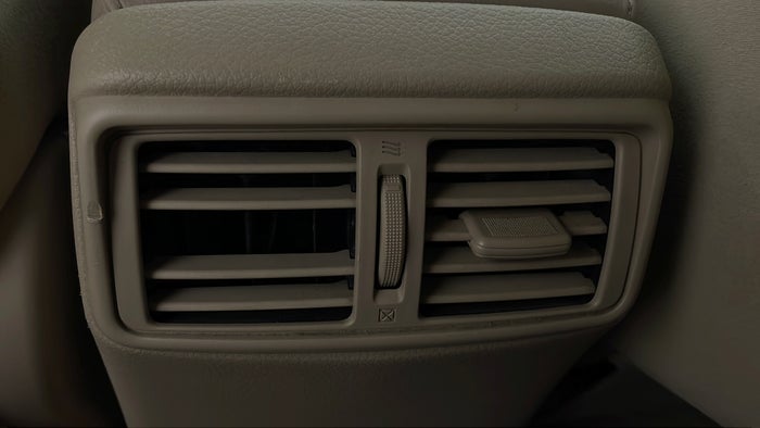 NISSAN X TRAIL-Centre Console Rear AC Vent Broken