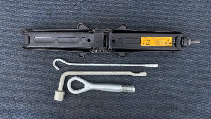 NISSAN X TRAIL-Tool Kit