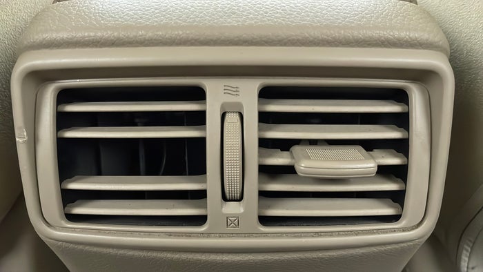 NISSAN X TRAIL-Rear AC Vents