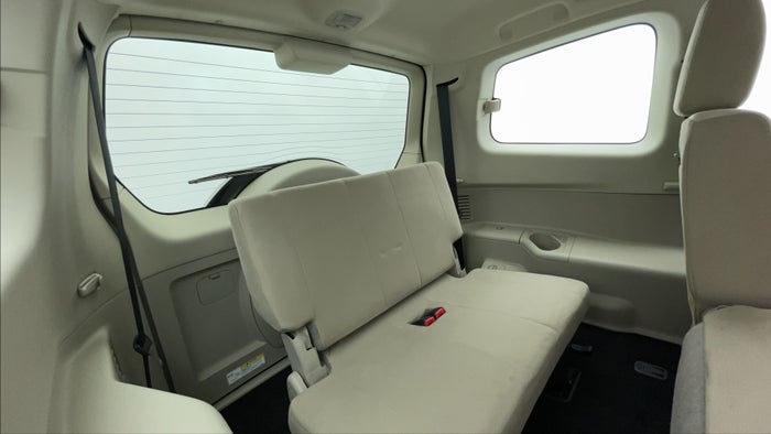 MITSUBISHI PAJERO-Third Seat Row