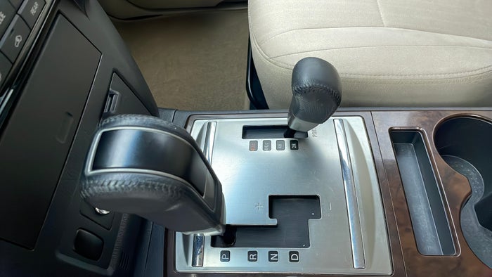 MITSUBISHI PAJERO-Gear Lever