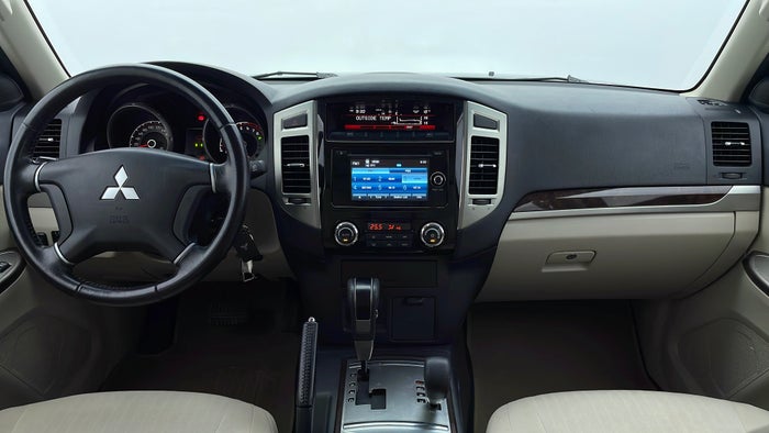 MITSUBISHI PAJERO-Dashboard View