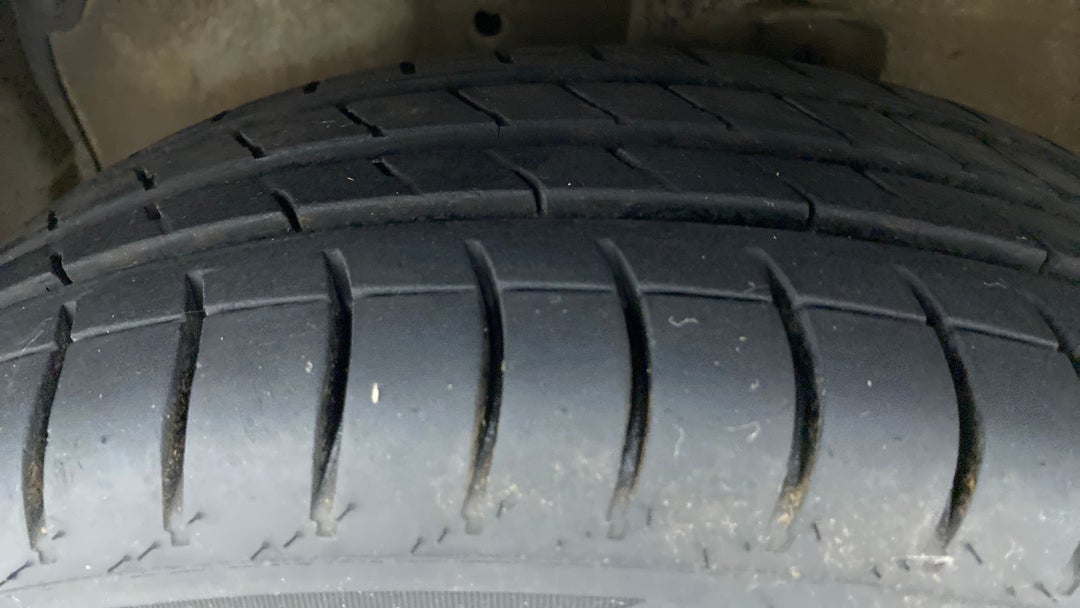 Left Front Tyre Tread