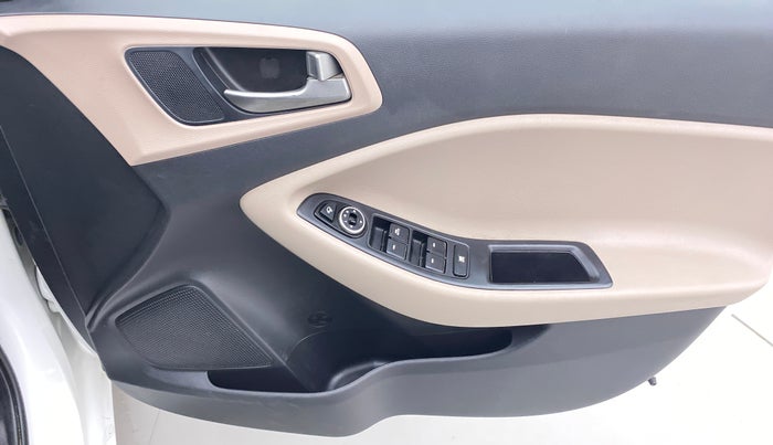 2016 Hyundai Elite i20 ASTA 1.2, Petrol, Manual, 42,880 km, Driver Side Door Panels Control