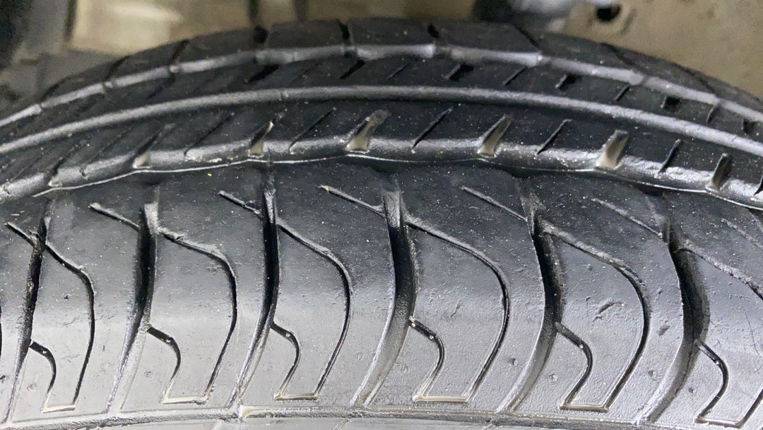 Left Front Tyre Tread