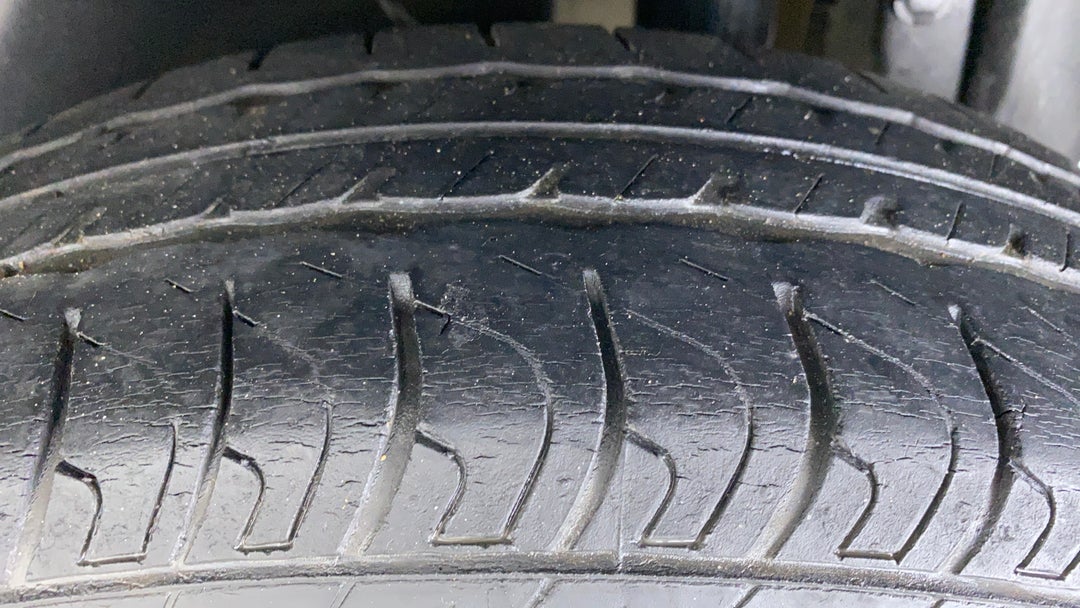 Left Rear Tyre Tread