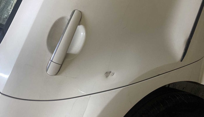 2017 Volkswagen Ameo HIGHLINE  PLUS 1.2, Petrol, Manual, 81,303 km, Right rear door - Slightly dented