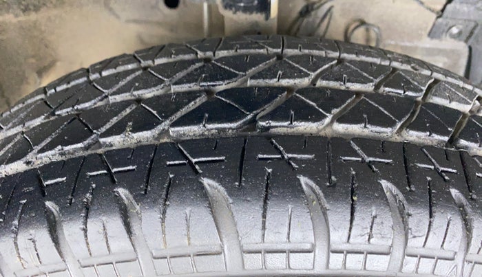 2015 Maruti Swift ZDI, Diesel, Manual, 53,717 km, Right Front Tyre Tread