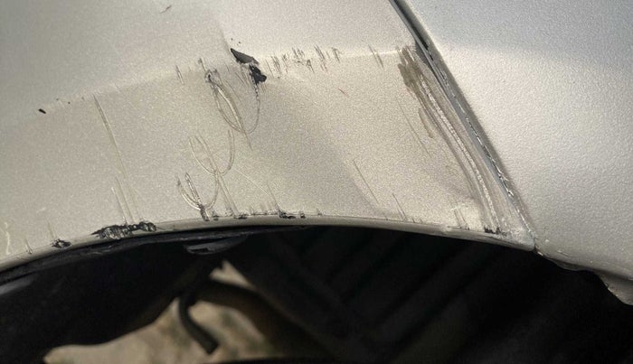 2015 Maruti Swift VXI, Petrol, Manual, 68,452 km, Rear bumper - Minor scratches
