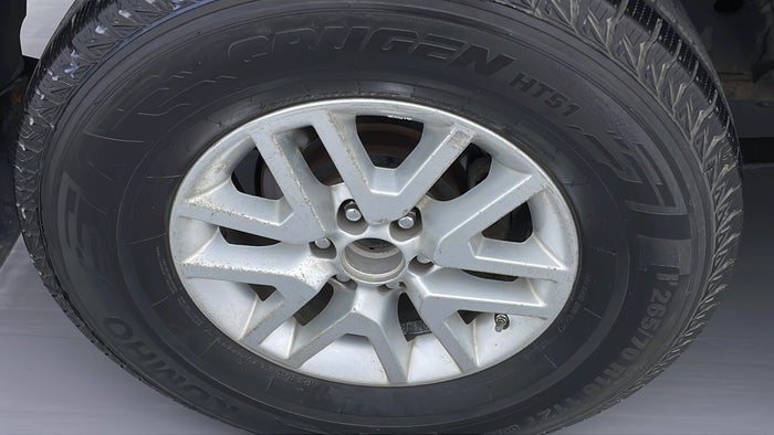 NISSAN X TERRA-Alloy Wheel RHS Rear Scratch