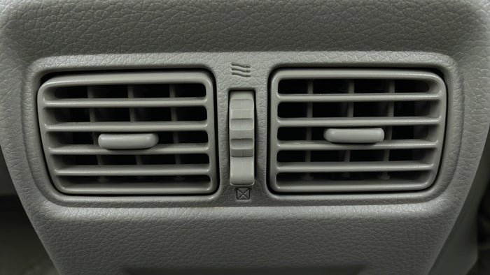 NISSAN SENTRA-Rear AC Vents