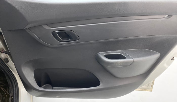 2016 Renault Kwid RXT, Petrol, Manual, 53,512 km, Driver Side Door Panels Control