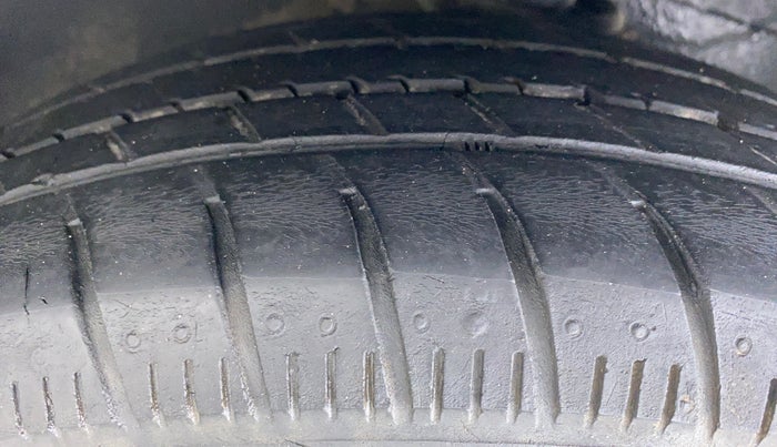 2017 Maruti Alto K10 VXI, Petrol, Manual, 16,846 km, Right Front Tyre Tread